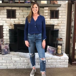 AE HI-RISE GIRLFRIEND Jeans